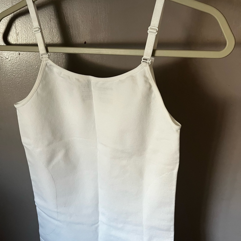 Shapermint Essentials Tank - Picture 2 of 3